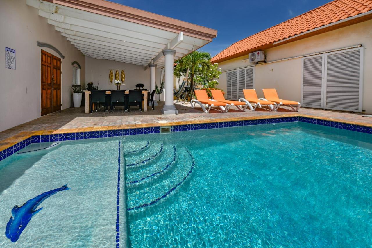 Villa Swiss Paradise With Private Pool Palm Beach Eksteriør bilde