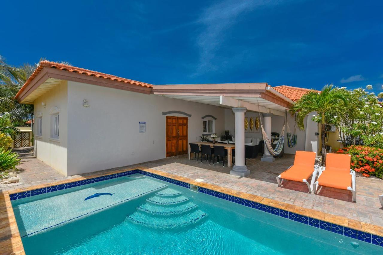 Villa Swiss Paradise With Private Pool Palm Beach Eksteriør bilde