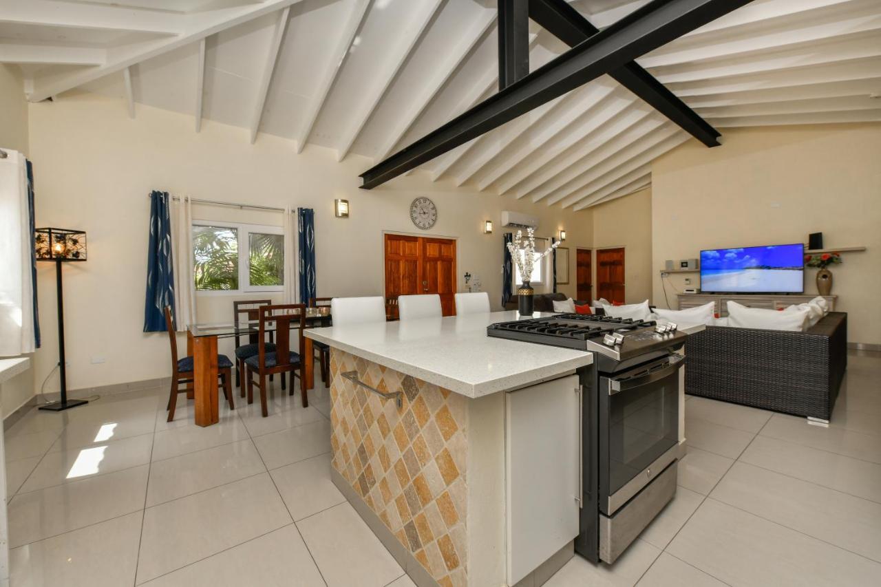 Villa Swiss Paradise With Private Pool Palm Beach Eksteriør bilde