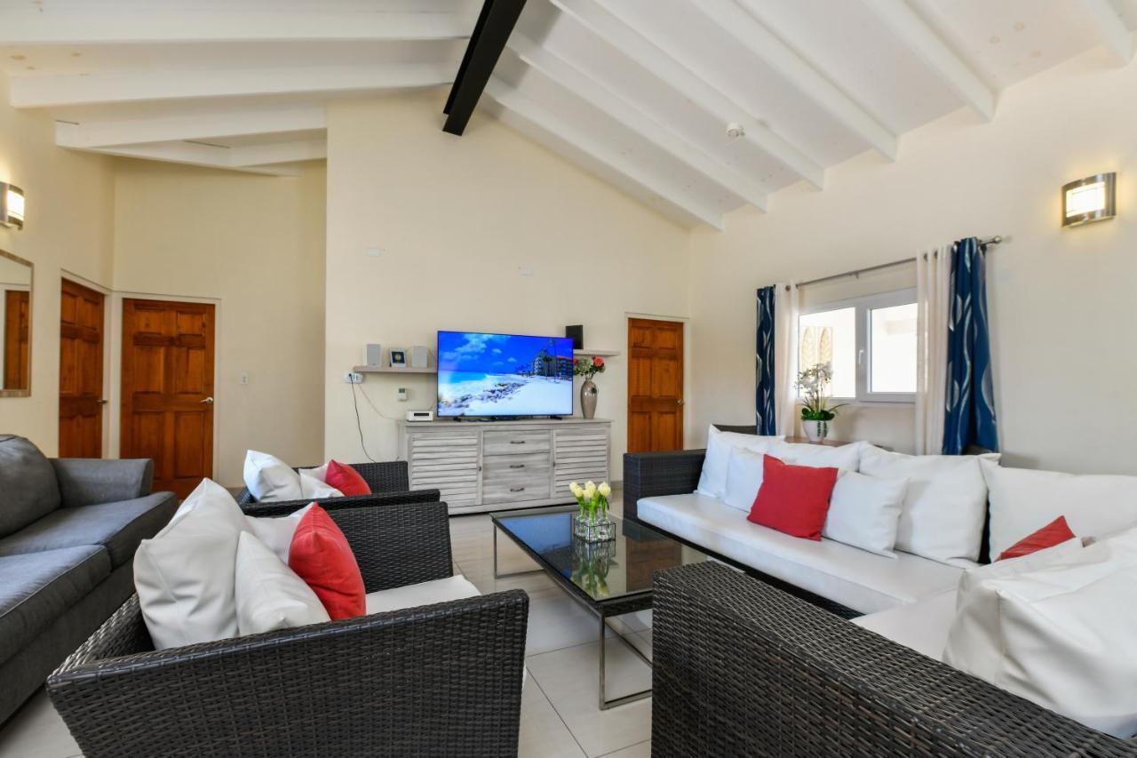 Villa Swiss Paradise With Private Pool Palm Beach Eksteriør bilde
