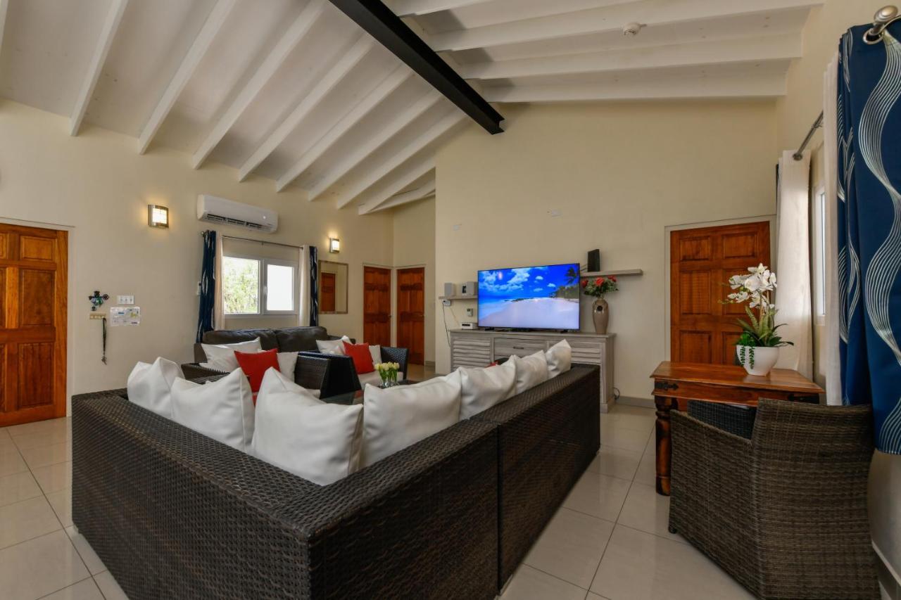 Villa Swiss Paradise With Private Pool Palm Beach Eksteriør bilde