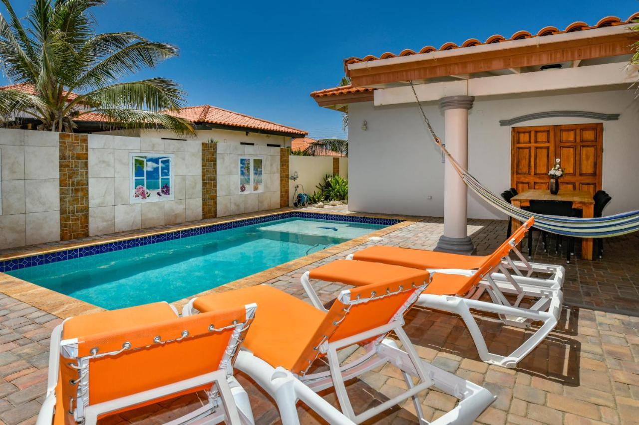 Villa Swiss Paradise With Private Pool Palm Beach Eksteriør bilde