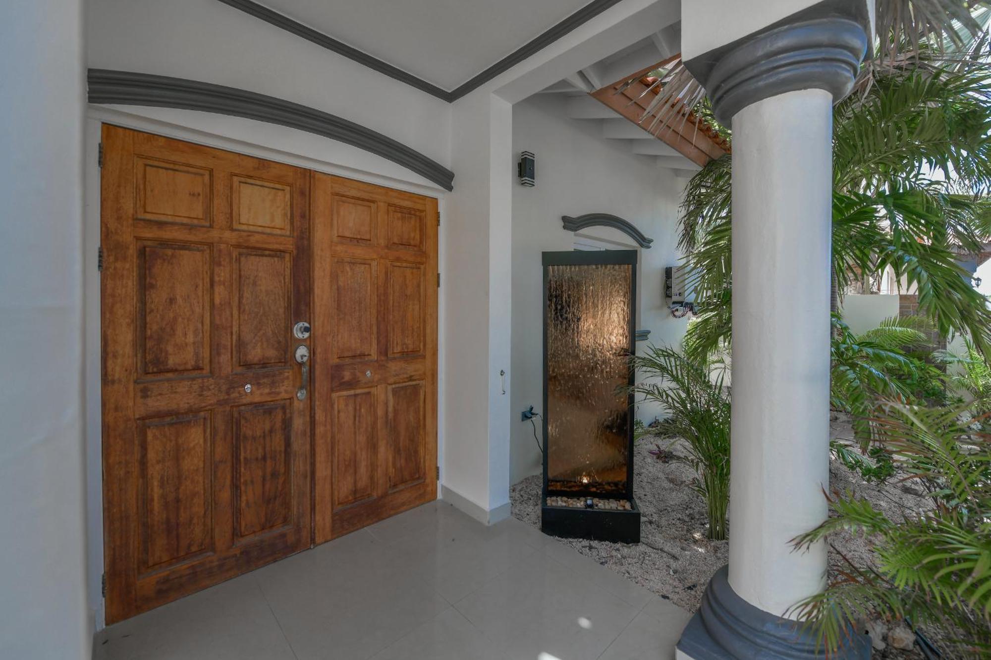 Villa Swiss Paradise With Private Pool Palm Beach Eksteriør bilde